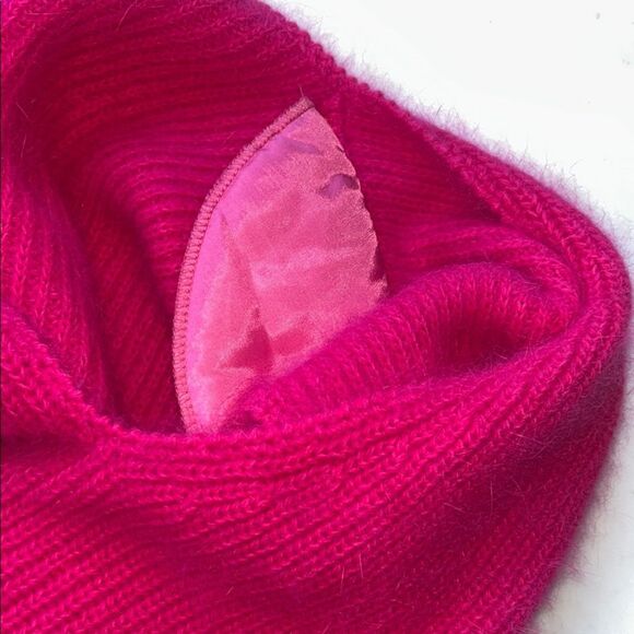Vintage hot pink angora V-Neck Knit Sweater - Picture 3 of 4